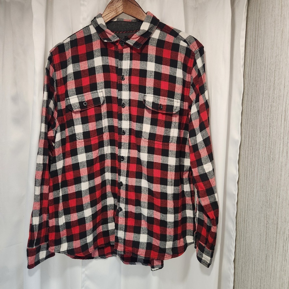 Woolrich Shirt Mens XL Red Black Plaid Flannel‎ Front Pocket Long Sleeve
